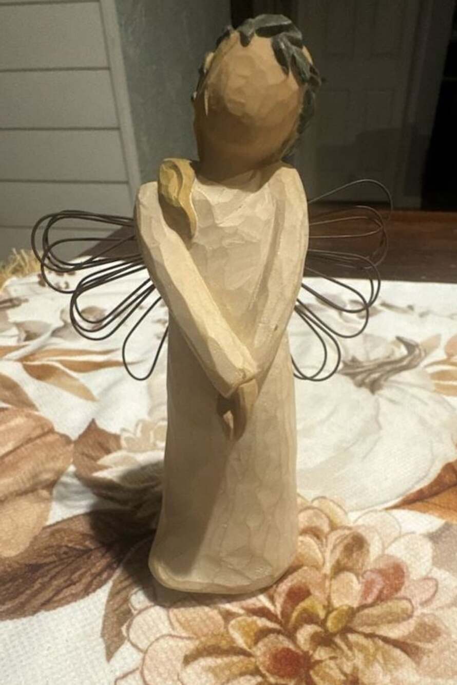 Willow Tree Celebrate Angel Figurine 2003 Susan Lordi Demdaco